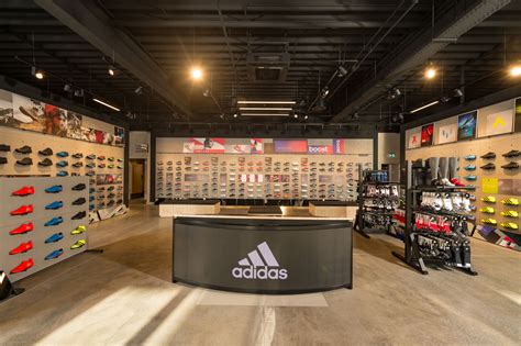 adidas shop york outlet